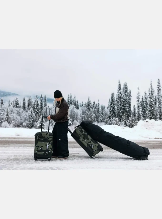 Burton 4-Wheel Flight Deck 38L Reisetasche