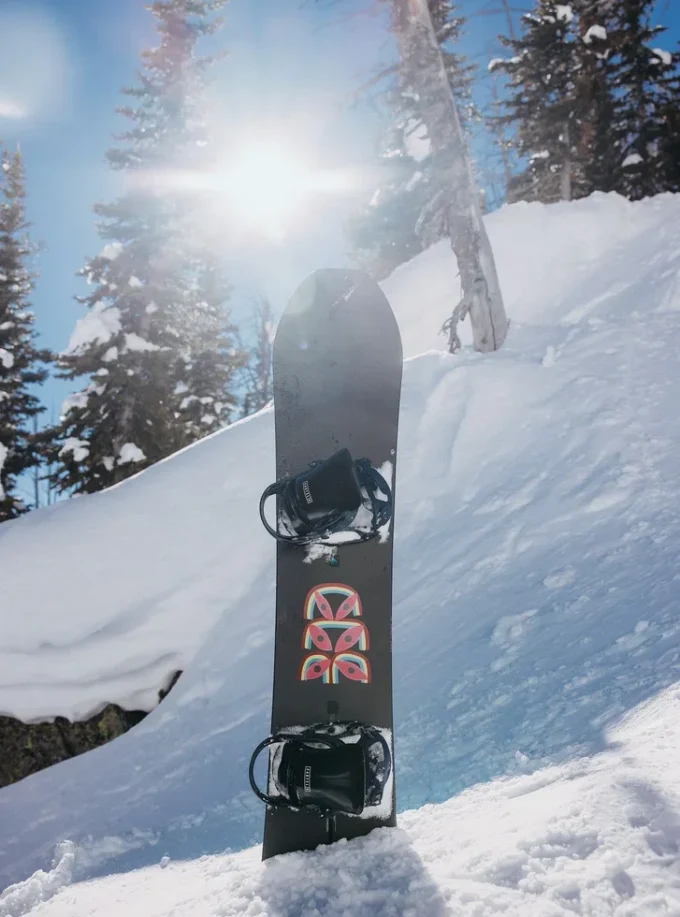 Burton Deep Thinker Camber Snowboard für Herren