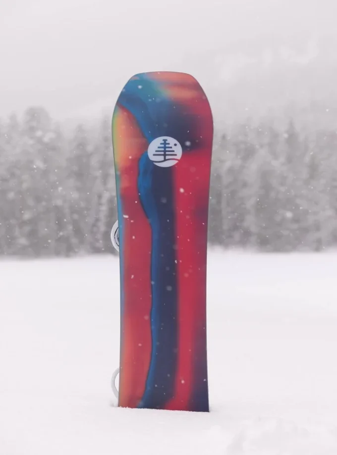Burton Family Tree Hometown Hero Smalls Camber Snowboard für Kinder