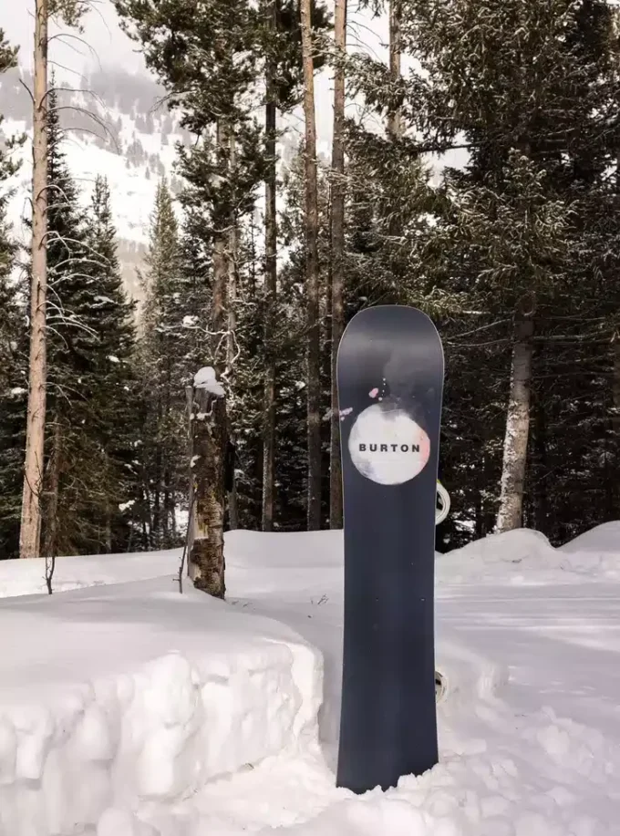 Burton Flight Attendant Camber Snowboard für Herren Burton Flight Attendant Camber Snowboard für Herren