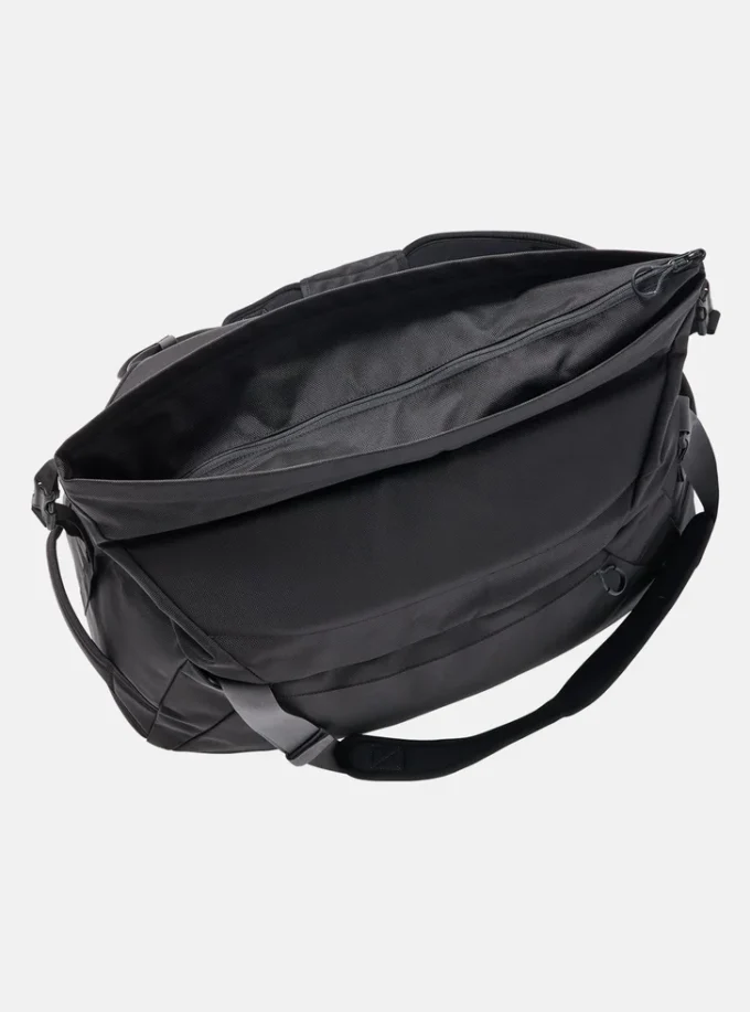 Burton Multipath 60L erweiterbare Reisetasche Burton Multipath 60L erweiterbare Reisetasche