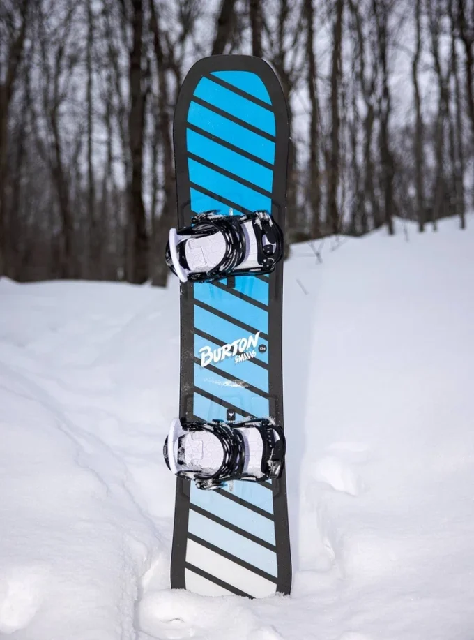 Burton Smalls Flat Top Snowboard für Kinder Burton Smalls Flat Top Snowboard für Kinder