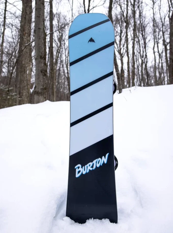 Burton Smalls Flat Top Snowboard für Kinder Burton Smalls Flat Top Snowboard für Kinder