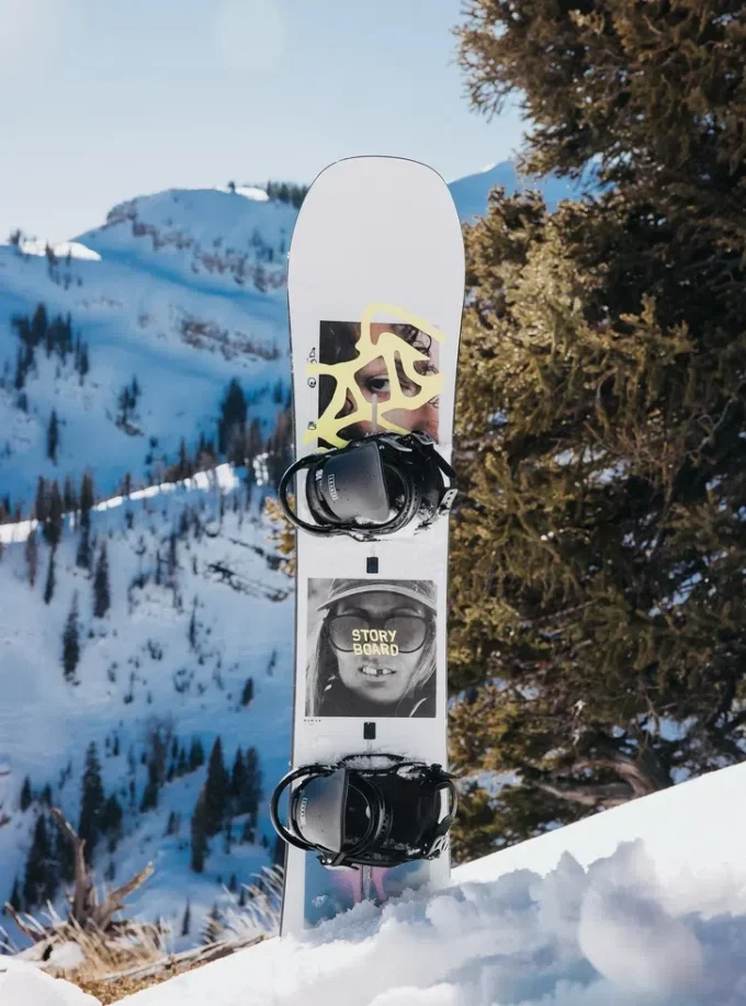 Burton Story Board Camber Snowboard für Damen