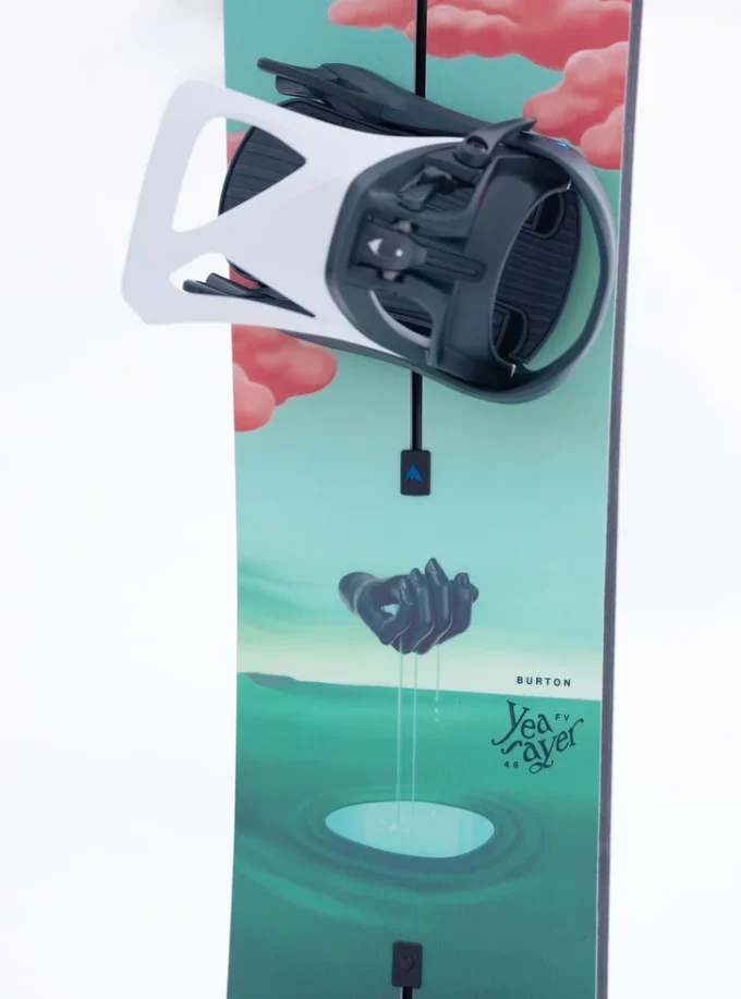 Burton Yeasayer Flying V Snowboard für Damen